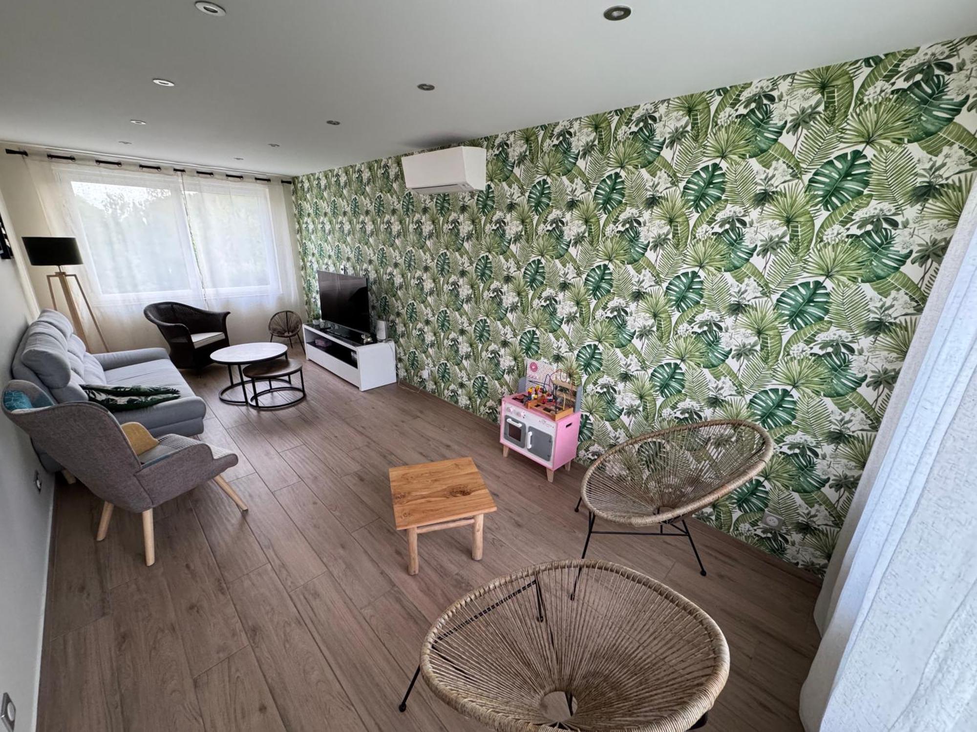 Le Relais De La Fontaine & Jacuzzi Villa Montcornet  Eksteriør bilde